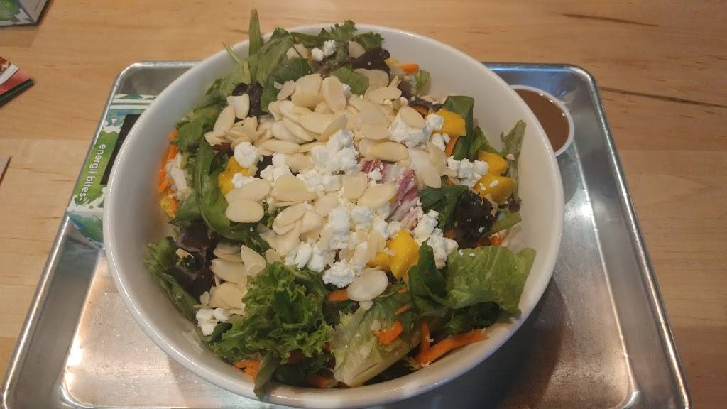 Freshii | restaurant | 47 Boulevard René-Lévesque E, Québec, QC G1R 2C3, Canada | 5813183646 OR +1 581-318-3646