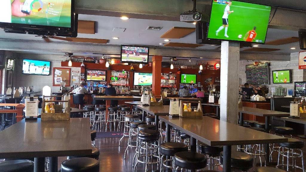 Standard Station Sports Bar & Grill | restaurant | 226 Standard St, El Segundo, CA 90245, USA | 3103222255 OR +1 310-322-2255