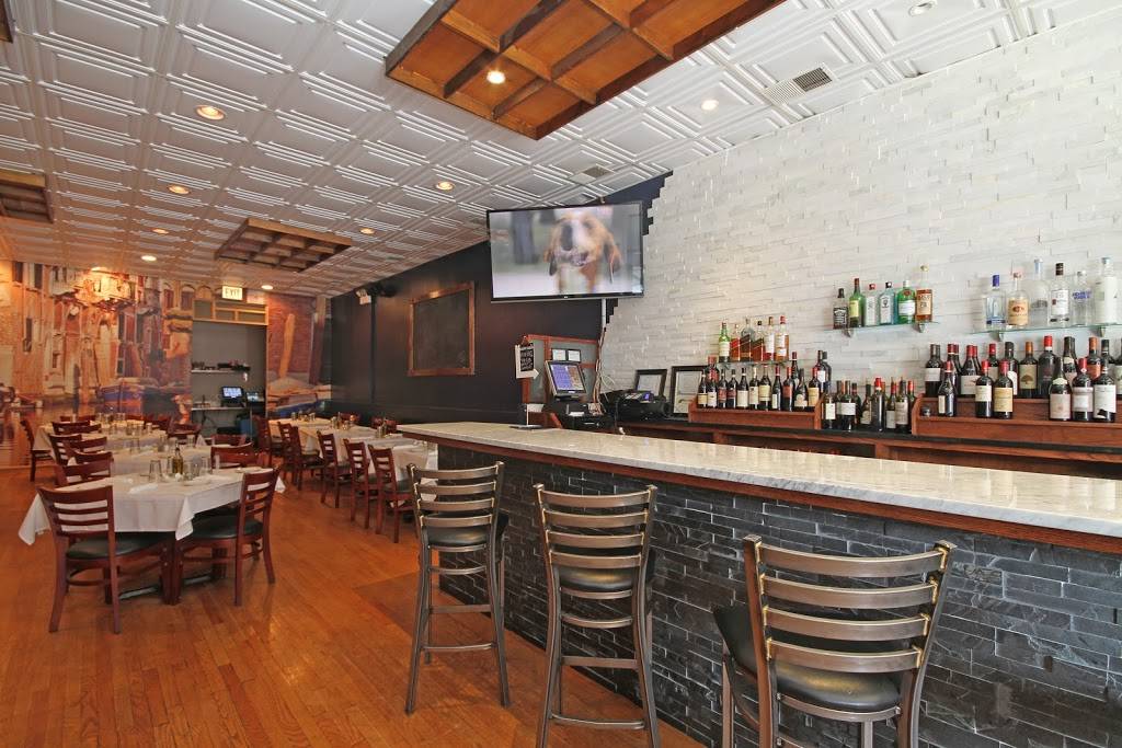 Oggi Trattoria | restaurant | 1118 W Grand Ave, Chicago, IL 60642, USA | 3127330442 OR +1 312-733-0442