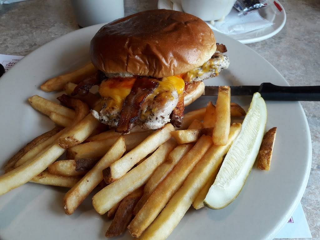 Sophias House of Pancakes | restaurant | 9344 Indianapolis Blvd, Highland, IN 46322, USA | 2199244955 OR +1 219-924-4955