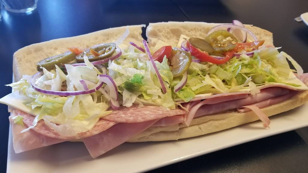 Fratellis | restaurant | 300 S Main St, Conyngham, PA 18219, USA | 5707887870 OR +1 570-788-7870