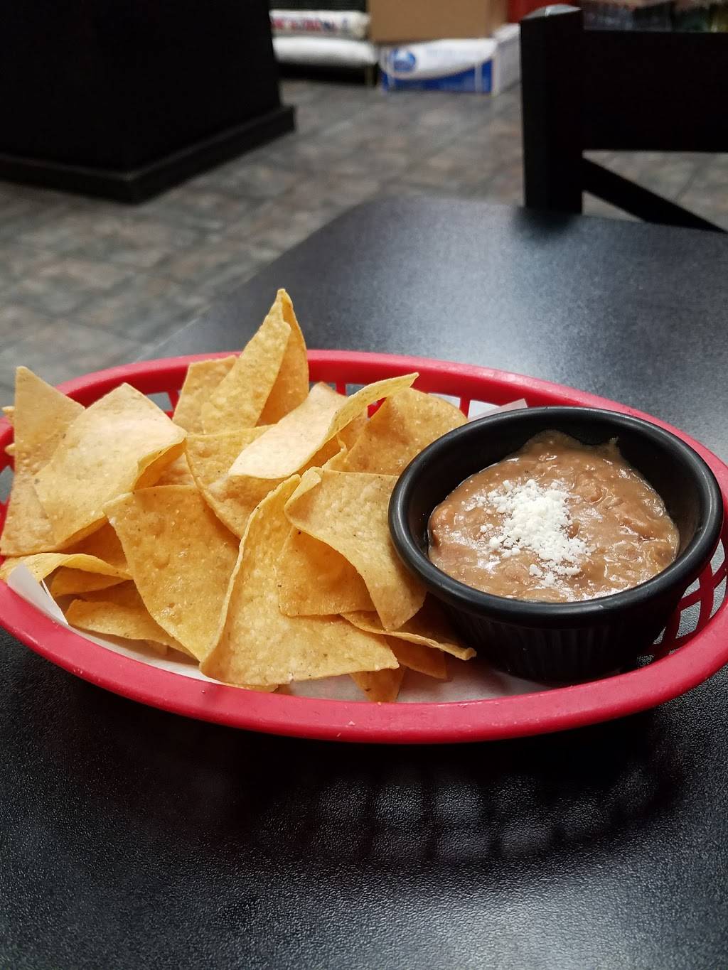 Hugos Family Restaurant | restaurant | 1531 S Broadway B, Santa Maria, CA 93454, USA | 8053468983 OR +1 805-346-8983