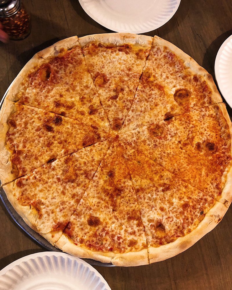 Top Tomato Bar & Pizza | restaurant | 1107 Walnut St, Philadelphia, PA 19107, USA | 2155928242 OR +1 215-592-8242