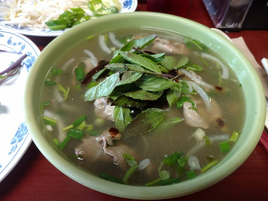 Pho 76 | restaurant | 1811 W Rosecrans St, Wausau, WI 54401, USA | 7158425301 OR +1 715-842-5301