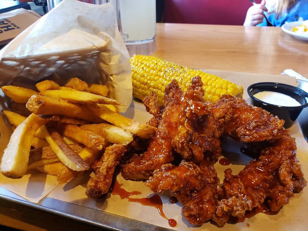 Chilis Grill & Bar | restaurant | 819 S College Rd, Wilmington, NC 28403, USA | 9103131477 OR +1 910-313-1477