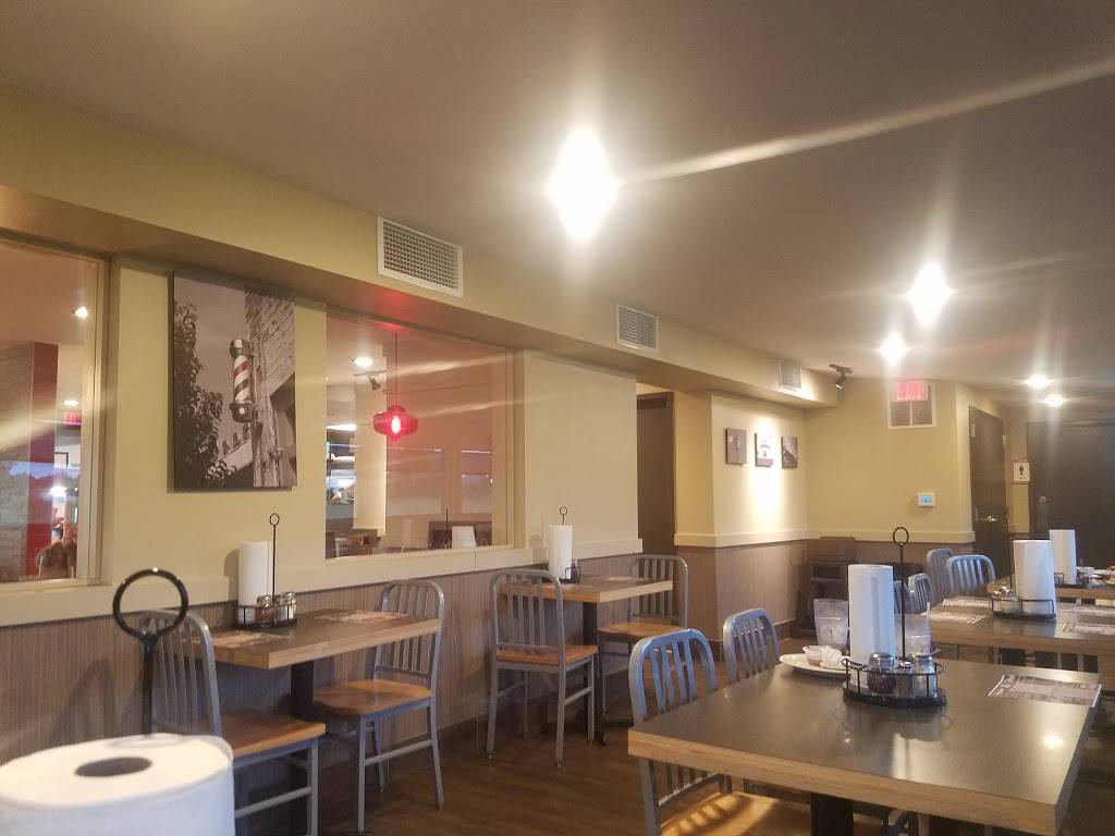 Pizza Hut | meal takeaway | 1821 N Superior Ave, Tomah, WI 54660, USA | 6083727991 OR +1 608-372-7991