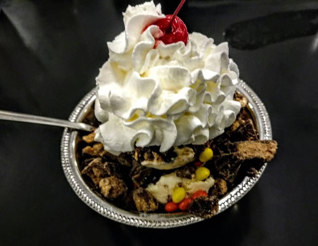 Dumsers Dairyland Drive-In | restaurant | 4901 Coastal Hwy, Ocean City, MD 21842, USA | 4105241588 OR +1 410-524-1588