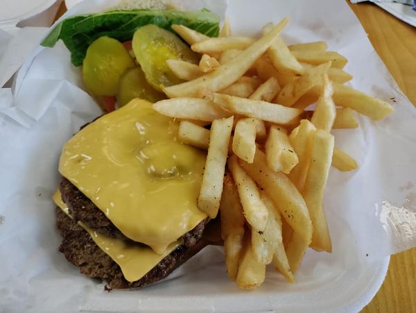 Double Backz Breakfast and Burgers | restaurant | 3916 Indiana Ave, Kansas City, MO 64128, USA | 8169979333 OR +1 816-997-9333