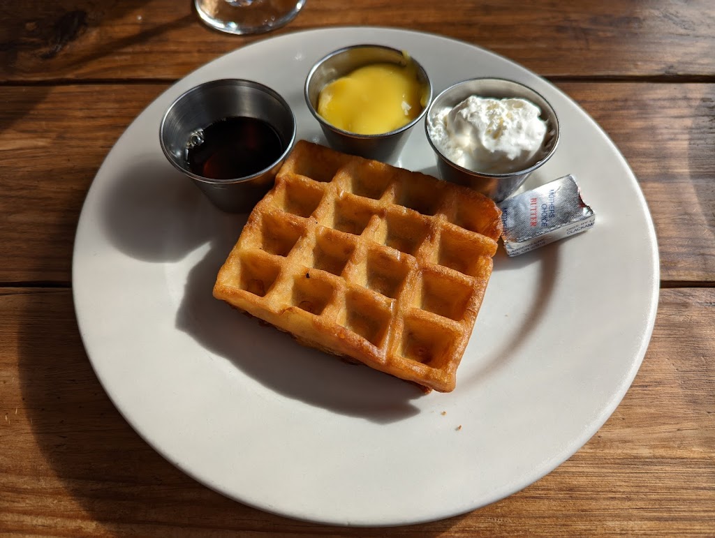 Redwood | restaurant | 7915 SE Stark St, Portland, OR 97215, USA | 5038415118 OR +1 503-841-5118