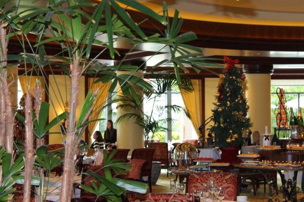 Hamptons | restaurant | 2 Dole Dr, Westlake Village, CA 91362, USA | 8185753000 OR +1 818-575-3000