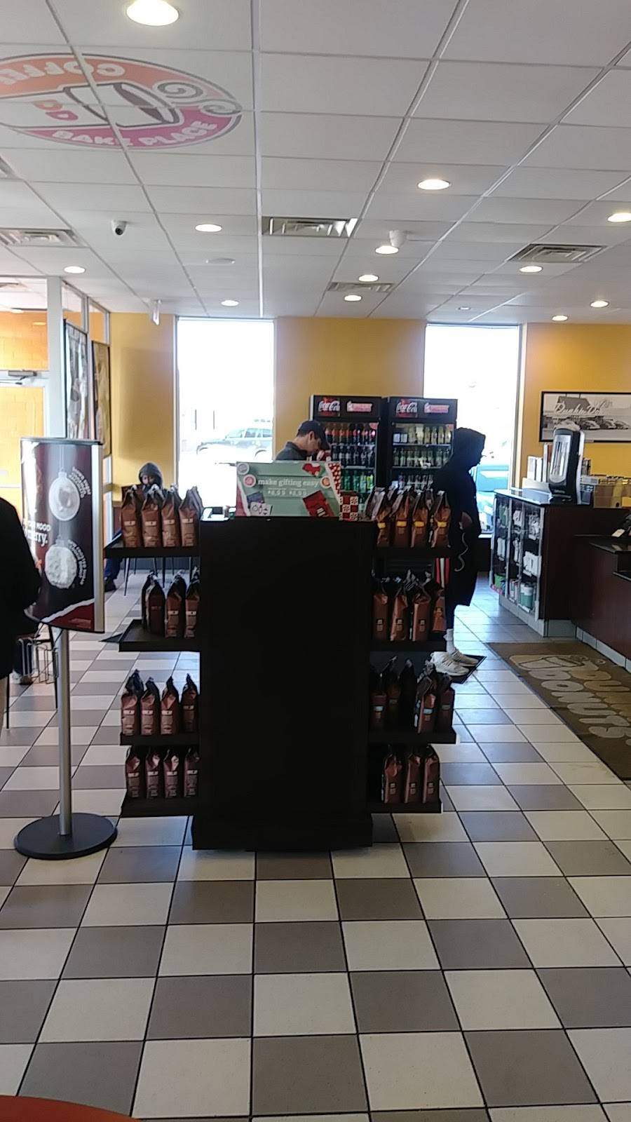 Dunkin | cafe | 7601 Lindbergh Blvd, Philadelphia, PA 19153, USA | 2153654291 OR +1 215-365-4291