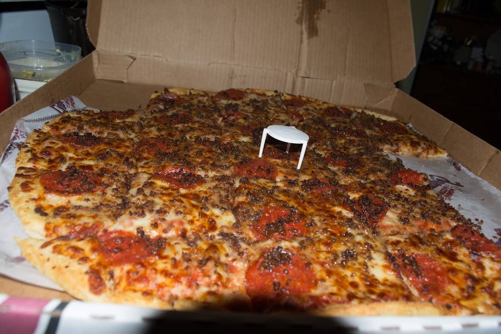 Minixs Giovannis I | restaurant | 1548 3rd St, West Portsmouth, OH 45663, USA | 7408584493 OR +1 740-858-4493