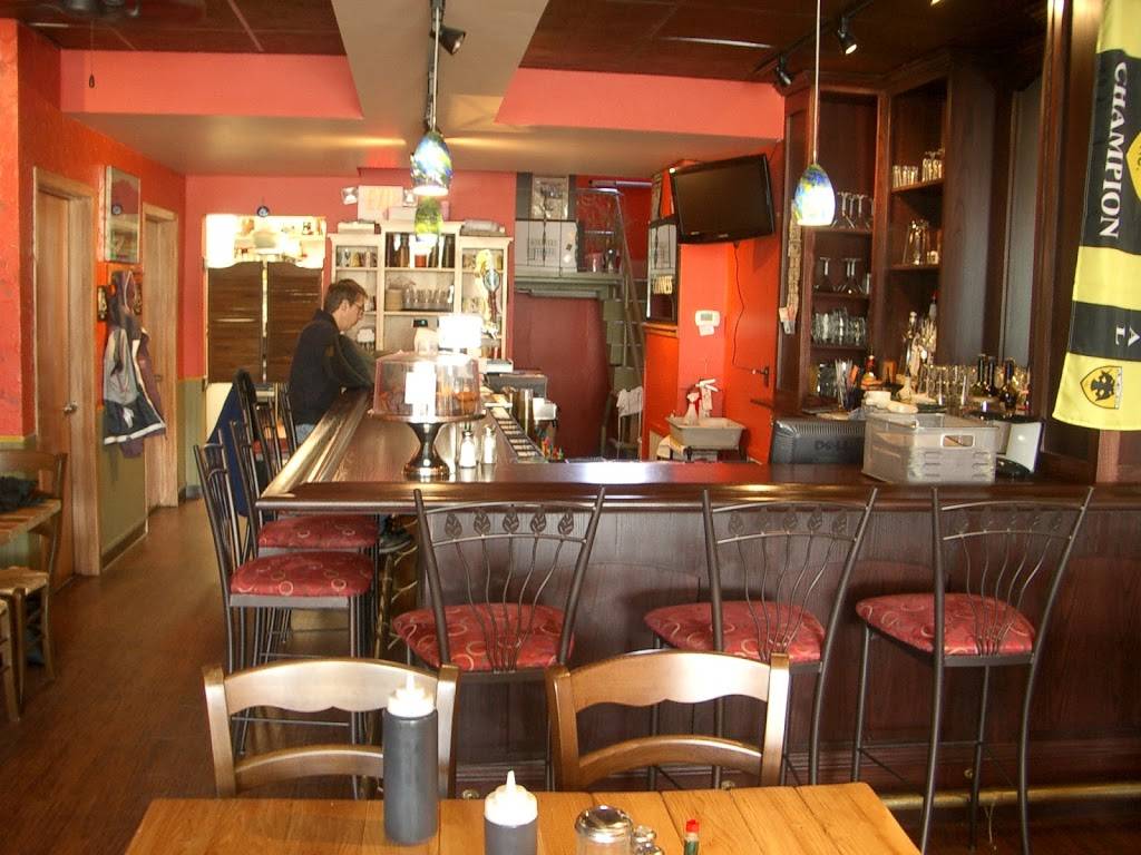 Plaka Taverna | restaurant | 410 E Wilson St, Madison, WI 53703, USA | 6082514455 OR +1 608-251-4455