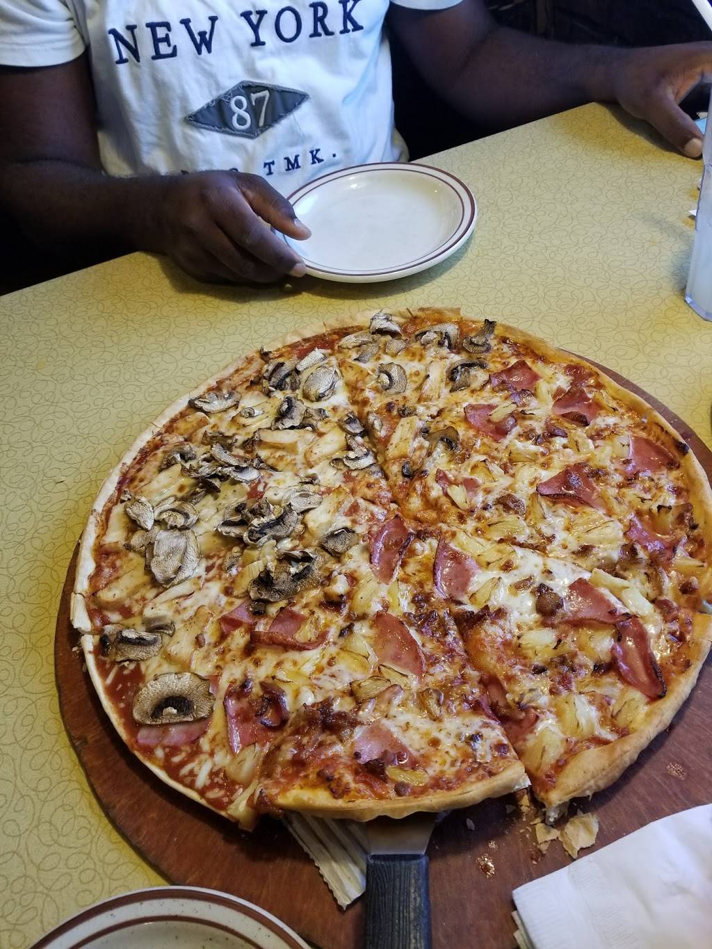 Pizza Hut | restaurant | 4911 S Calhoun St, Fort Wayne, IN 46807, USA | 2607454926 OR +1 260-745-4926