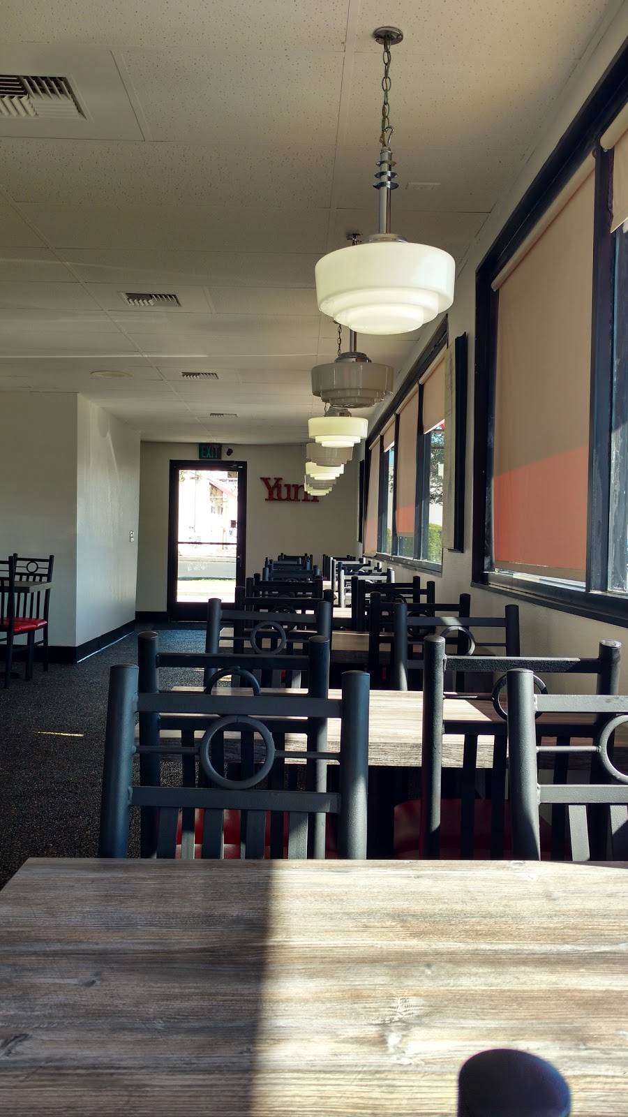 Strati Burgers | restaurant | 460 N Barranca Ave, Covina, CA 91723, USA | 6263310650 OR +1 626-331-0650