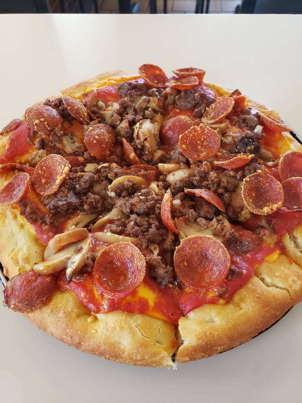 Mary Zifers Pizza Shop | restaurant | 110 W 4th St, Dover, OH 44622, USA | 3303433512 OR +1 330-343-3512