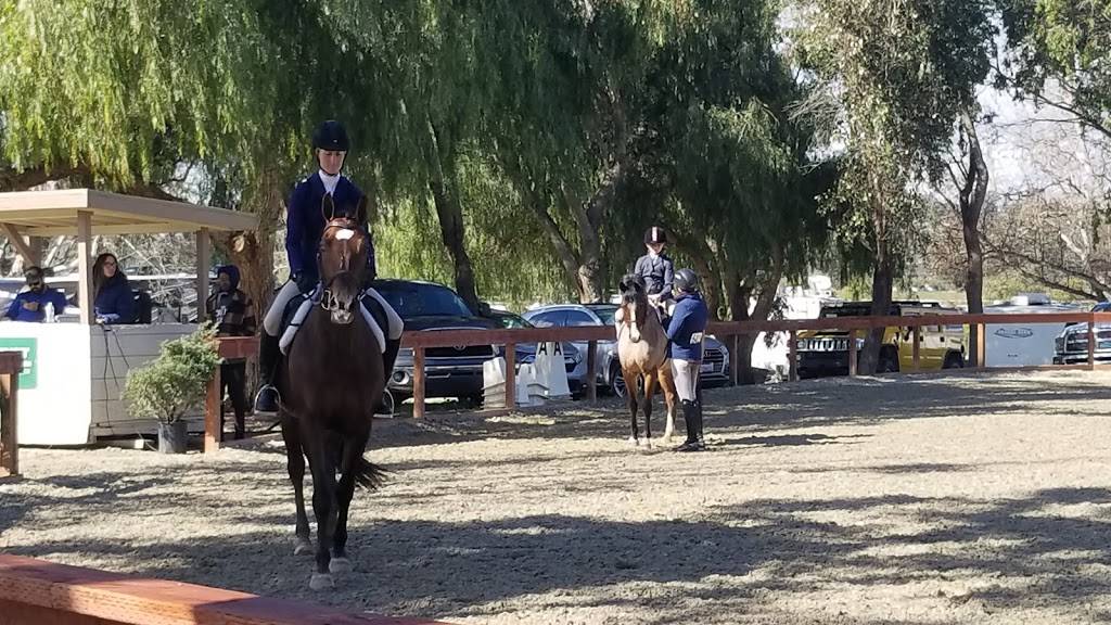 Galway Equestrian Center | restaurant | 36042 Los Corralitos Rd, Temecula, CA 92592, USA | 9513030405 OR +1 951-303-0405