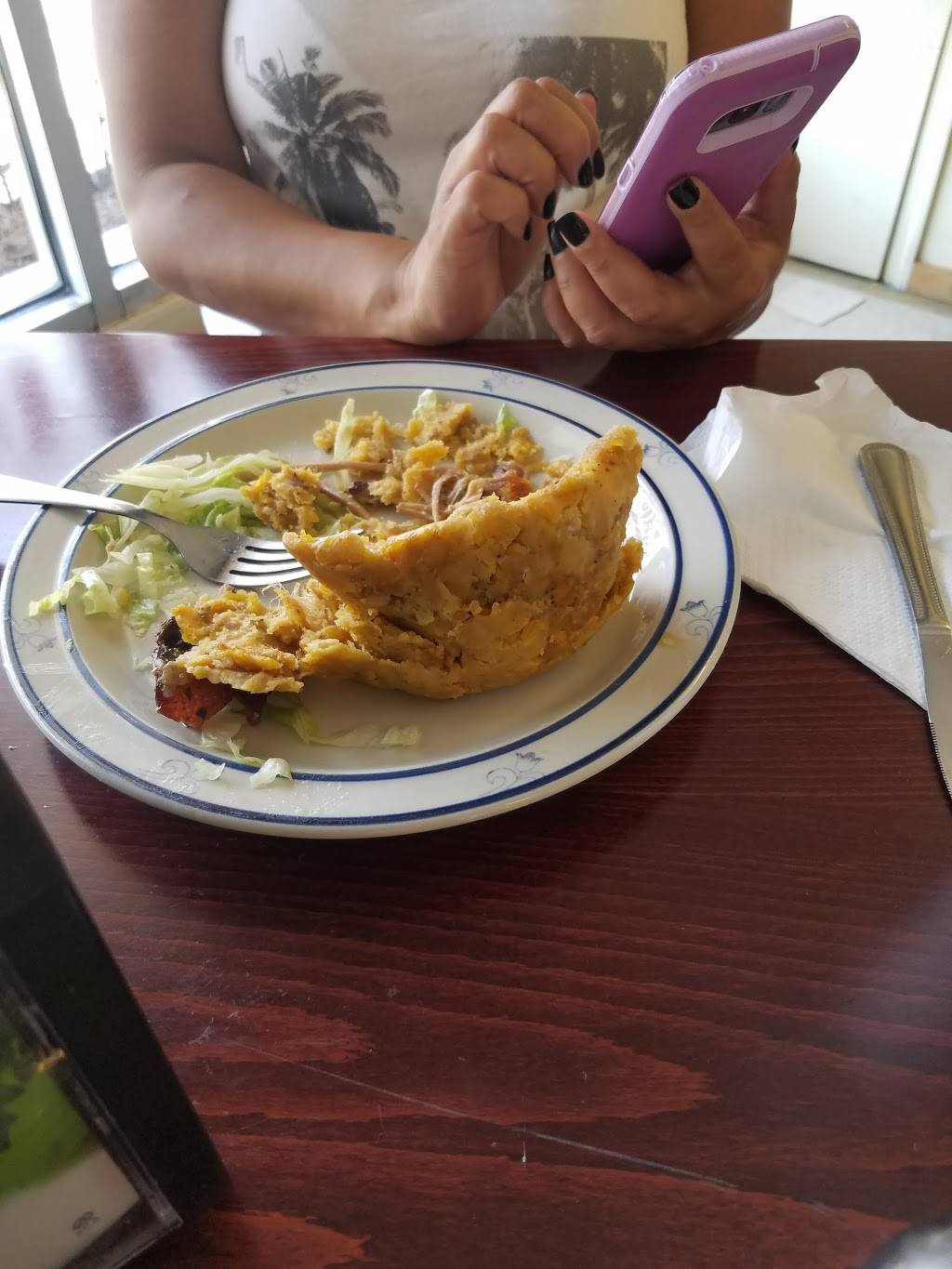 Toque De Sazon | restaurant | 434 Hazle St, Wilkes-Barre, PA 18702, USA | 5707069564 OR +1 570-706-9564