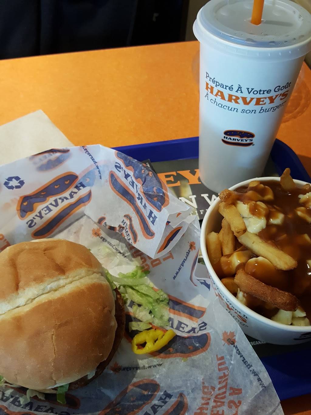 Harveys | restaurant | 150 Lakeshore Rd W, Oakville, ON L6K 1E4, Canada | 9058493003 OR +1 905-849-3003