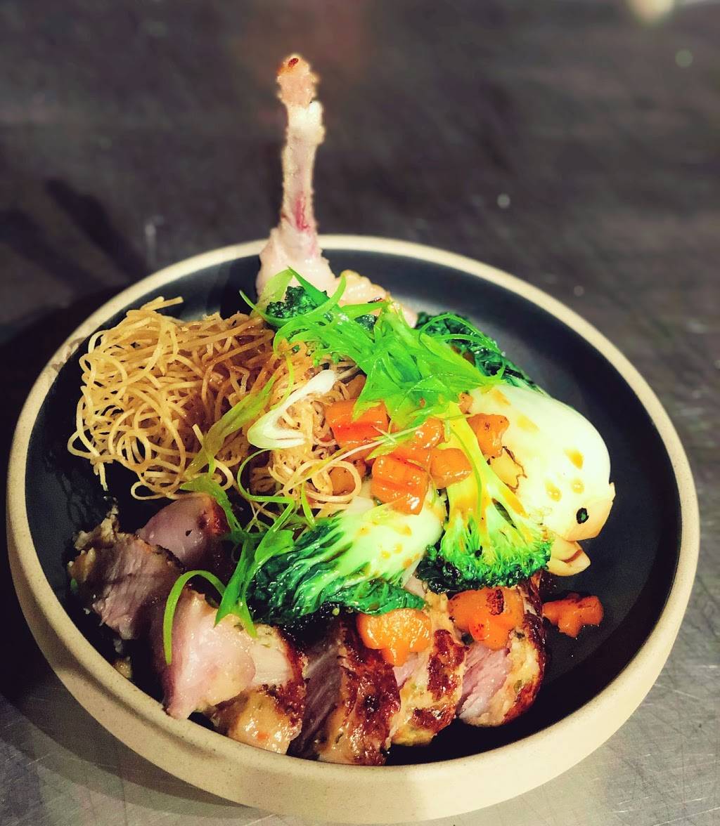 Le Flamant | restaurant | 4043 Rue Ontario E, Montréal, QC H1W 1T3, Canada | 5145434245 OR +1 514-543-4245