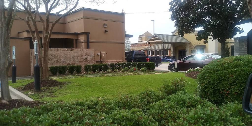 Raising Canes Chicken Fingers | meal takeaway | 919 S Clearview Pkwy, Jefferson, LA 70121, USA | 5042162424 OR +1 504-216-2424