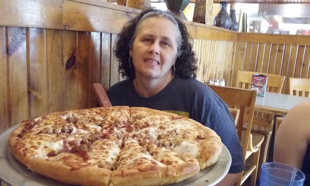 Hometown Pizza - Bedford | restaurant | 18 Alexander Ave, Bedford, KY 40006, USA | 5022559933 OR +1 502-255-9933