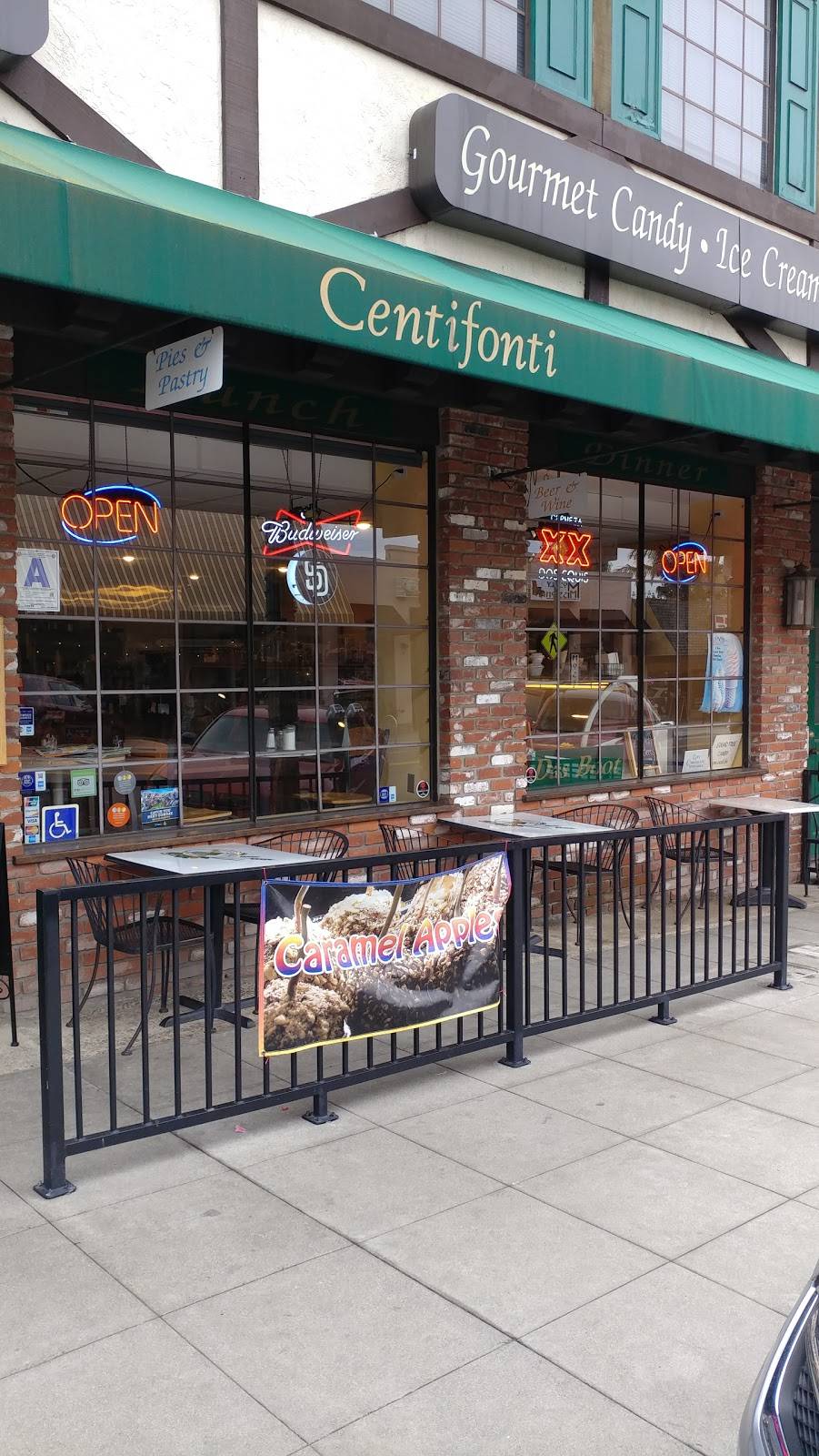 Centifontis Bar & Restaurant | restaurant | 8365 La Mesa Blvd, La Mesa, CA 91942, USA | 6194614434 OR +1 619-461-4434