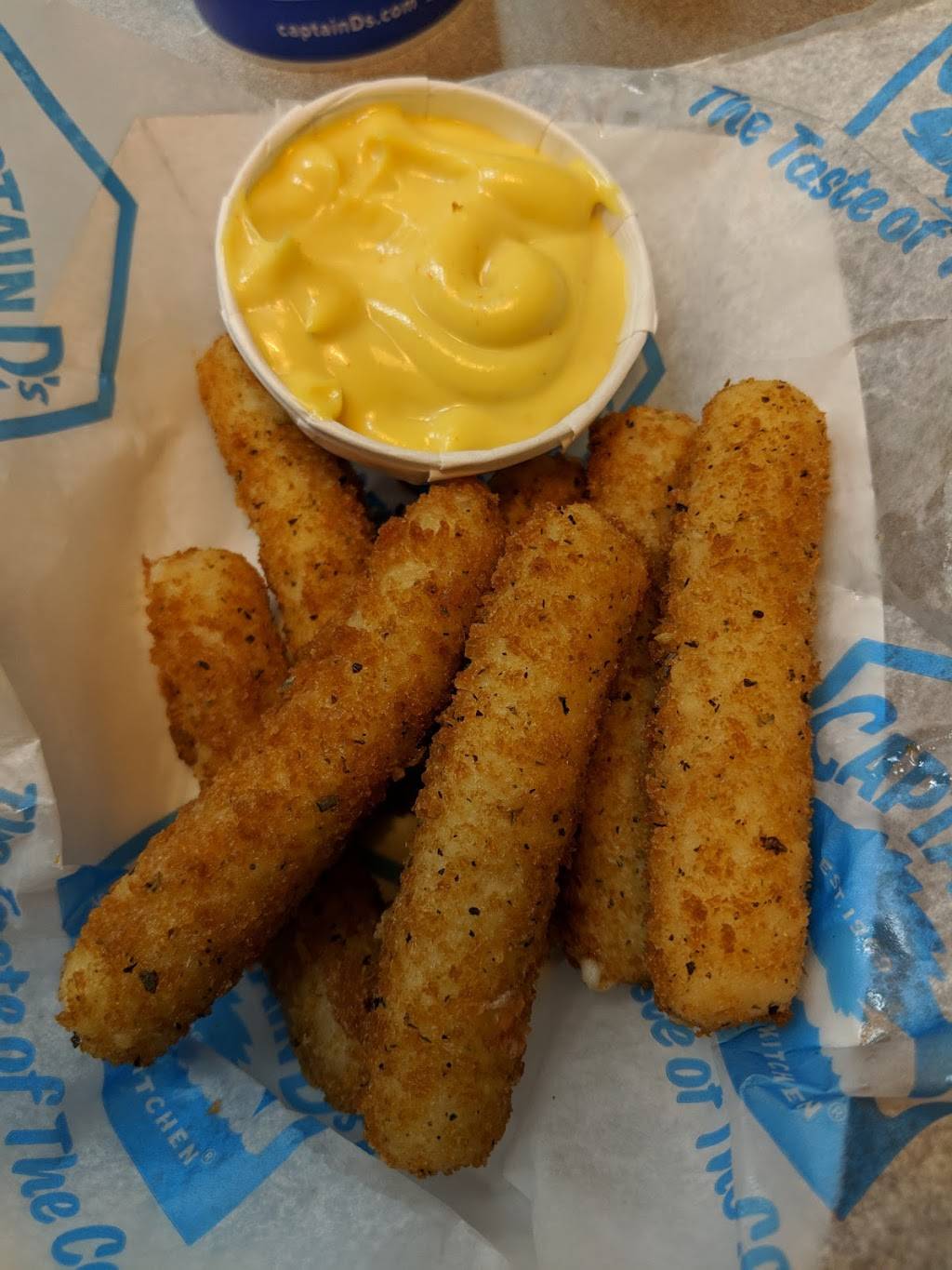 Captain Ds | restaurant | 1125 N Brindlee Mountain Pkwy, Arab, AL 35016, USA | 2565863300 OR +1 256-586-3300