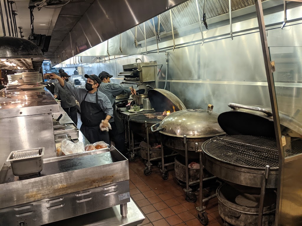 Weber Grill Restaurant | restaurant | 539 N State St, Chicago, IL 60654, USA | 3124679696 OR +1 312-467-9696