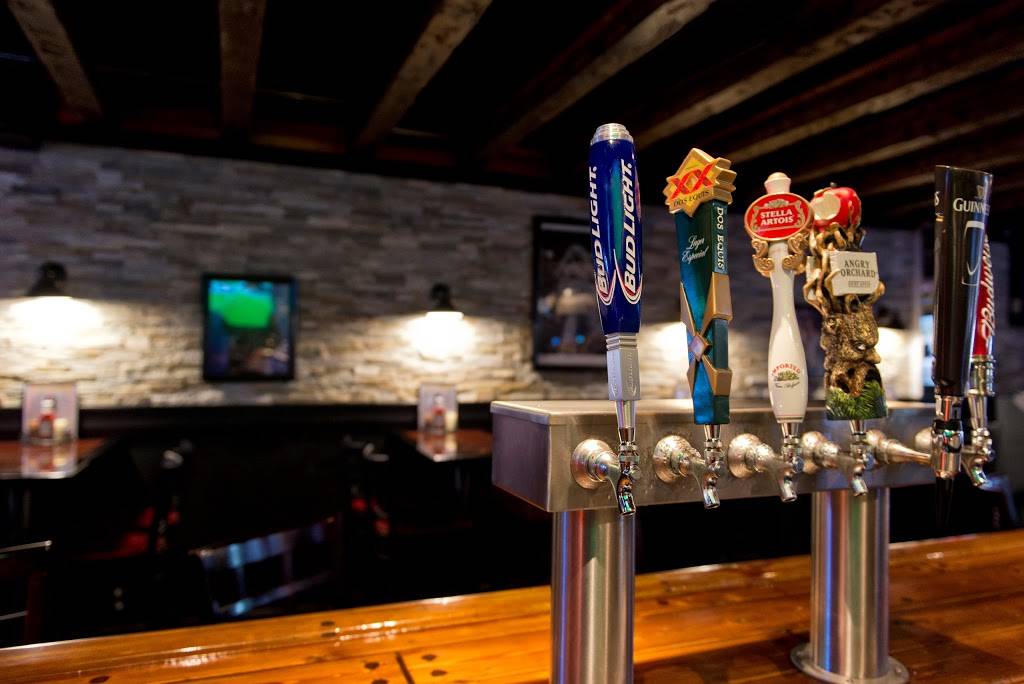 The Headliner Bar & Grill | night club | 370 W Old Country Rd, Hicksville, NY 11801, USA | 5165130420 OR +1 516-513-0420