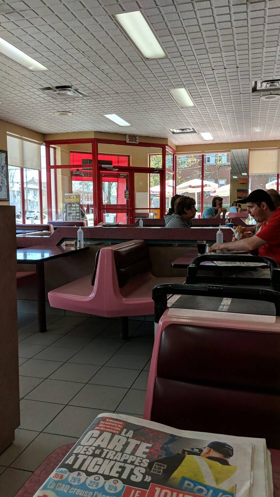 Restaurant La Belle Province | restaurant | 2690 Rue Dessaulles, Saint-Hyacinthe, QC J2S 2V5, Canada | 4502610120 OR +1 450-261-0120