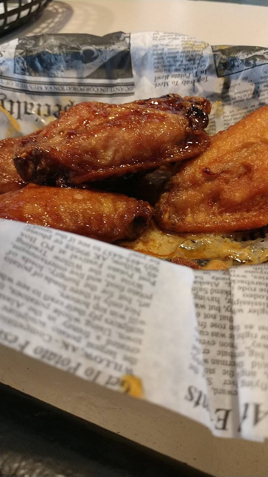 Market Street Grill And Pub | restaurant | 1677 E Market St, Akron, OH 44305, USA | 3307336279 OR +1 330-733-6279