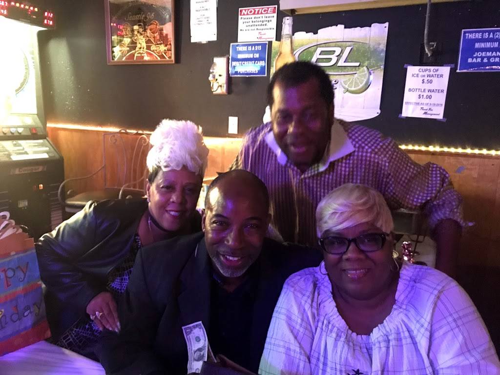 Joe-Mans Chicken Shack | restaurant | 3800 St Clair Ave, East St Louis, IL 62205, USA | 6182713800 OR +1 618-271-3800