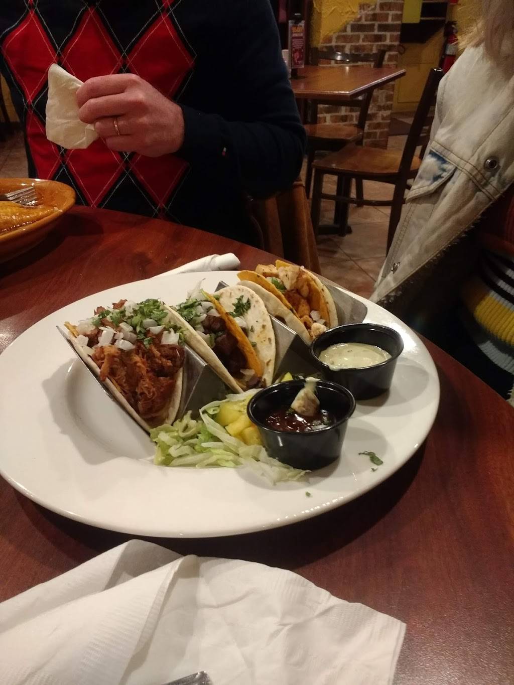 Hacienda Mexican Restaurant | restaurant | 3805 Lake City Hwy, Warsaw, IN 46580, USA | 5742694711 OR +1 574-269-4711