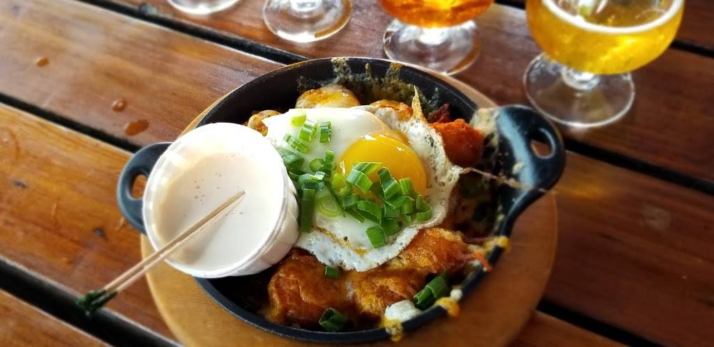 Flying Saucer Draught Emporium | restaurant | 9605 N Tryon St A, Charlotte, NC 28262, USA | 7047178179 OR +1 704-717-8179