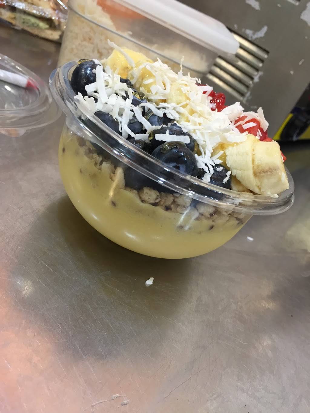 Jamba Juice Charlotte/Douglas Intl Airport | restaurant | 5501 Josh Birmingham Pkwy Concourse D, Charlotte, NC 28219, USA | 7043599572 OR +1 704-359-9572