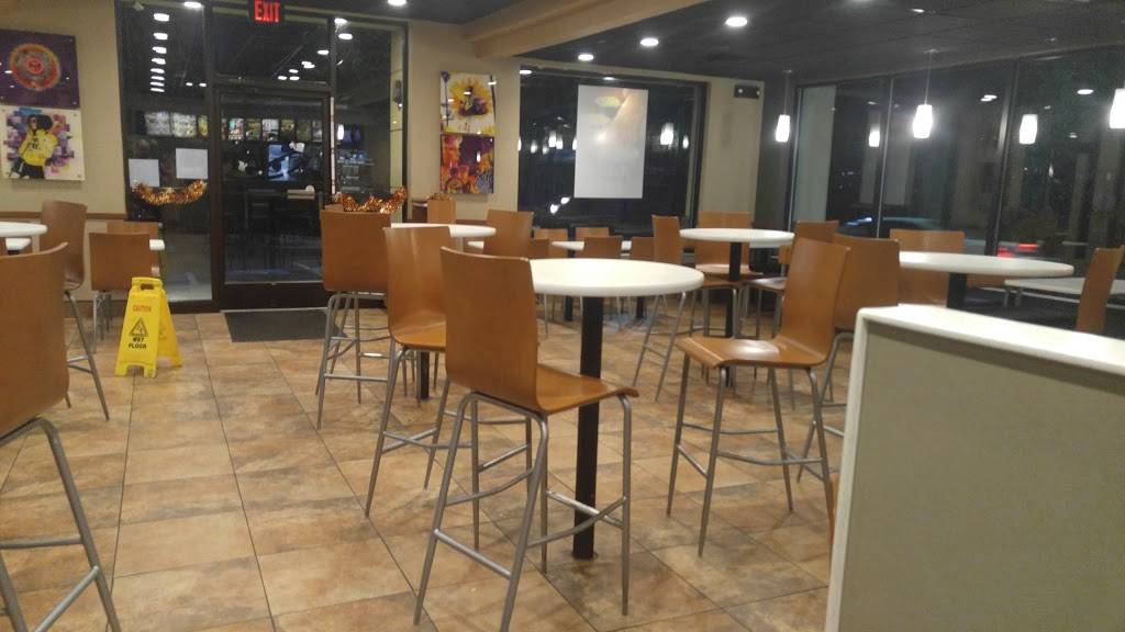 Taco Bell | meal takeaway | 2355 S 17th St, Wilmington, NC 28401, USA | 9103926696 OR +1 910-392-6696