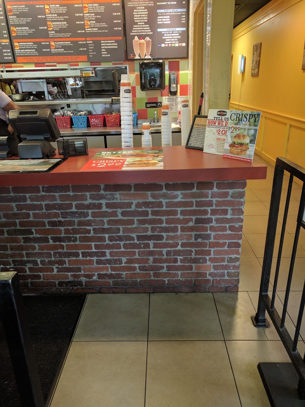 Back Yard Burgers | restaurant | 1723 Union Ave, Memphis, TN 38104, USA | 9012741544 OR +1 901-274-1544