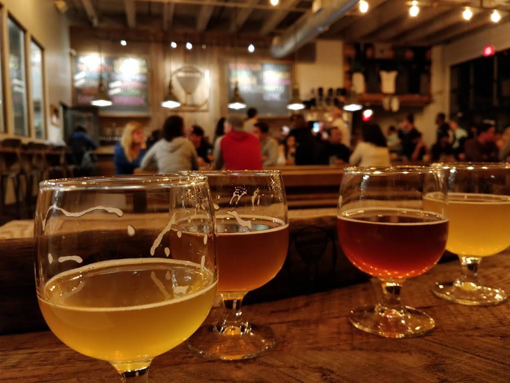 Commonwealth Brewing Co | restaurant | 2444 Pleasure House Rd, Virginia Beach, VA 23455, USA | 7573059652 OR +1 757-305-9652