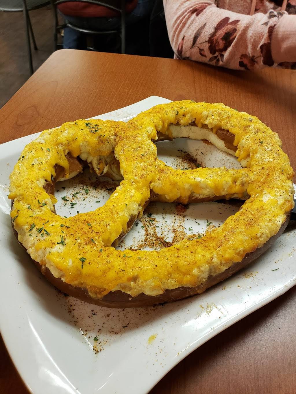 Zach Greenlees Trackside Steak & Seafood | restaurant | 15124 National Pike, Hagerstown, MD 21740, USA | 2408502121 OR +1 240-850-2121