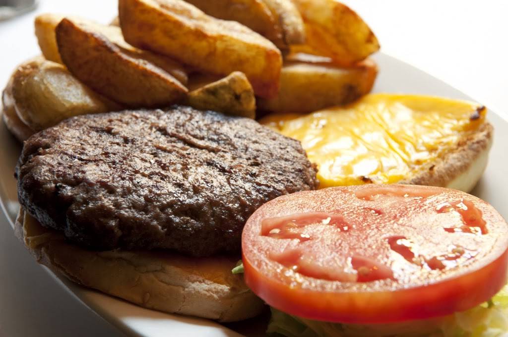 Donovans Pub | restaurant | 57-24 Roosevelt Ave, Woodside, NY 11377, USA | 7184299339 OR +1 718-429-9339