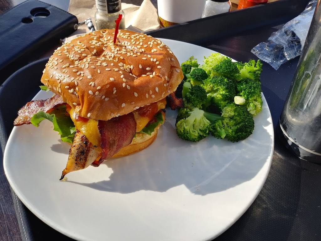 The Loop Pizza Grill | restaurant | 4591 Lakeside Dr #101, Jacksonville, FL 32210, USA | 9043847301 OR +1 904-384-7301