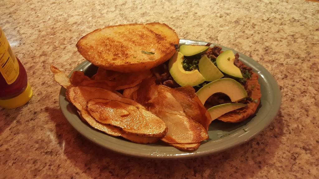 Habaneros Mexican Grill | restaurant | 100 Lincoln St, Carthage, MO 64836, USA | 4172379335 OR +1 417-237-9335