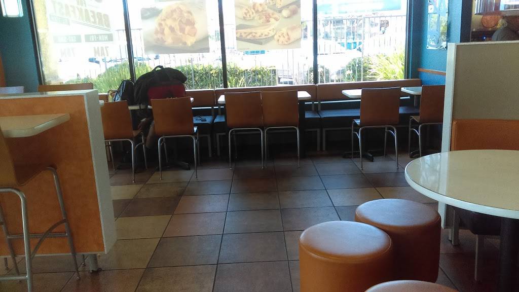 Taco Bell | meal takeaway | 100 W Pacific Coast Hwy, Wilmington, CA 90744, USA | 3105492599 OR +1 310-549-2599