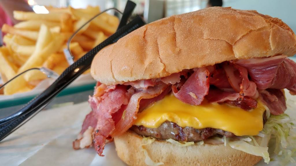 Omega Burgers | restaurant | 16310 Bellflower Blvd, Bellflower, CA 90706, USA | 5629201714 OR +1 562-920-1714