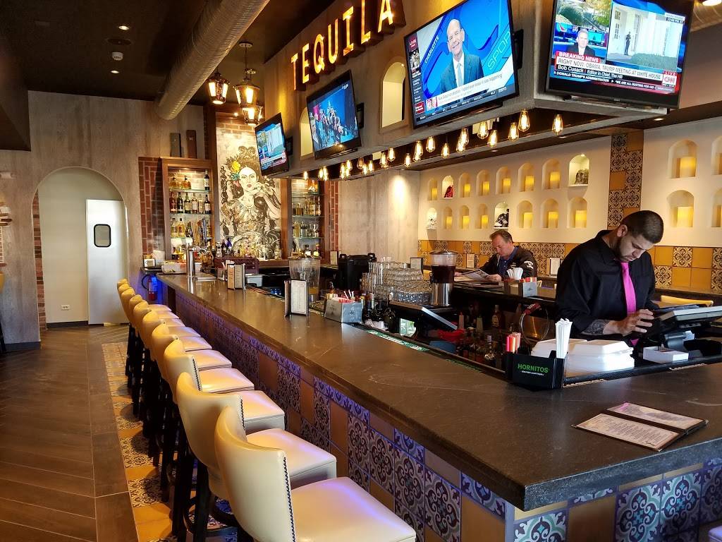 Puerto Vallarta | restaurant | 98 Newtown Rd, Danbury, CT 06810, USA | 2038269884 OR +1 203-826-9884