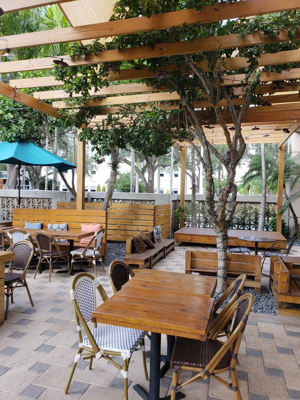 NatuRxheal Pharmacy and Restaurant | restaurant | 3105 NW 107th Ave, Doral, FL 33172, USA | 3056299891 OR +1 305-629-9891