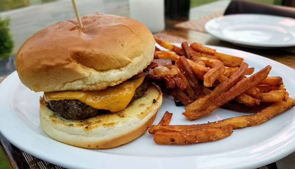 Olesias Place | restaurant | 11204 Royalton Rd, North Royalton, OH 44133, USA | 4408779054 OR +1 440-877-9054