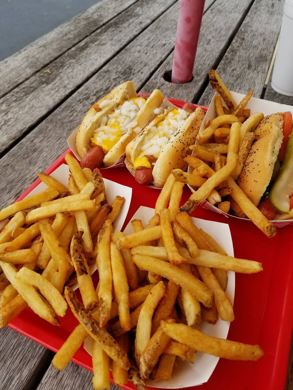 Scoobys Red Hots | restaurant | 4319 Prince St, Downers Grove, IL 60515, USA | 6307691678 OR +1 630-769-1678