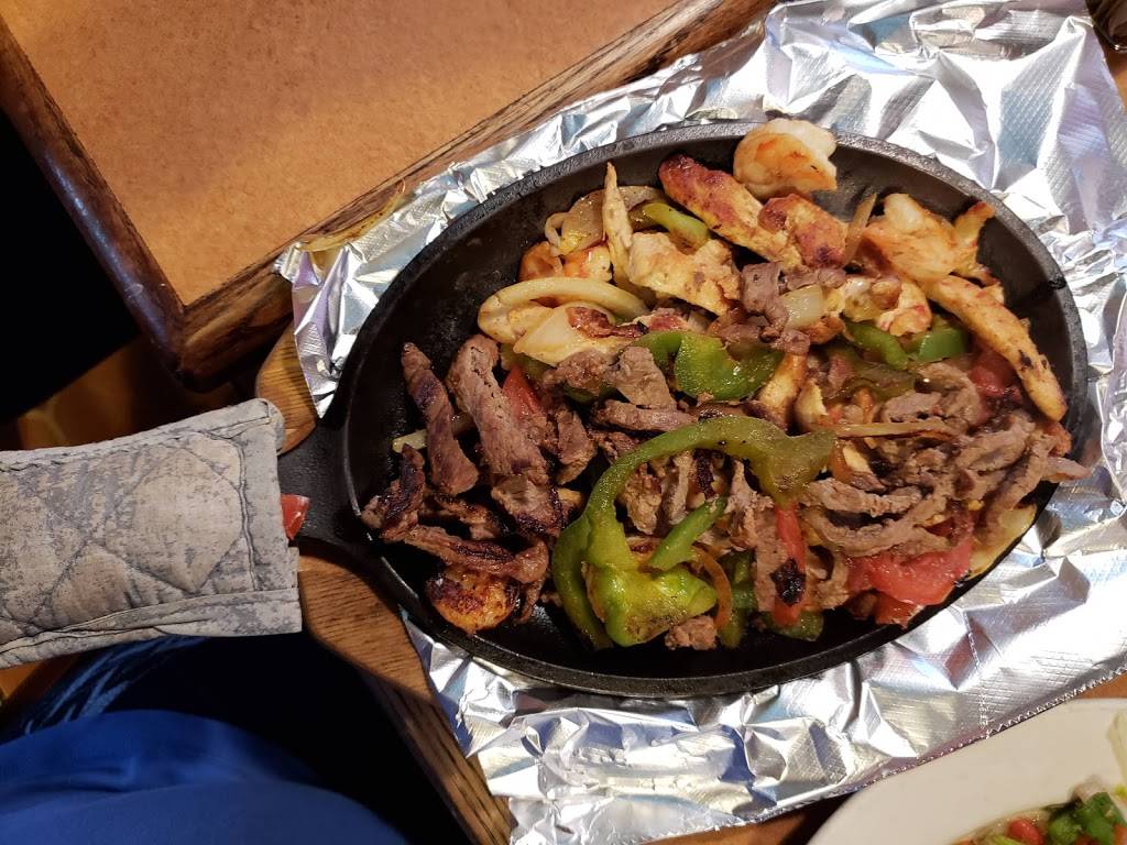 La Fogata | restaurant | 235 Elbert St, Elberton, GA 30635, USA | 7062834236 OR +1 706-283-4236